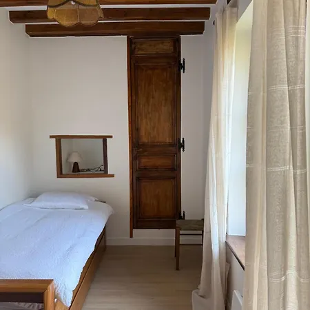 Maison Grenat Sejour D Exception Pour 10 Personnes * Courdemanche